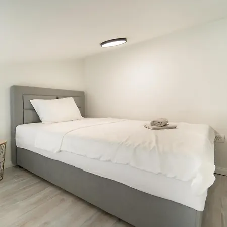 Stunning In With Wifi Holiday home