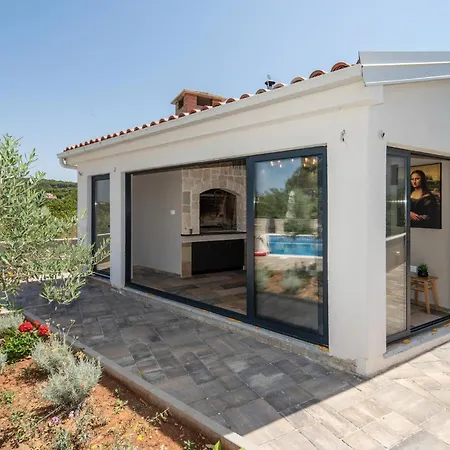 Stunning In With Wifi Holiday home