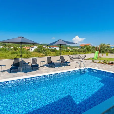 Holiday home Stunning In With Wifi Bibinje