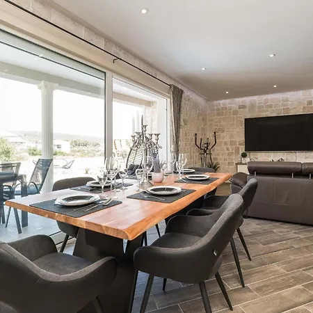 Holiday home Stunning In With Wifi Bibinje