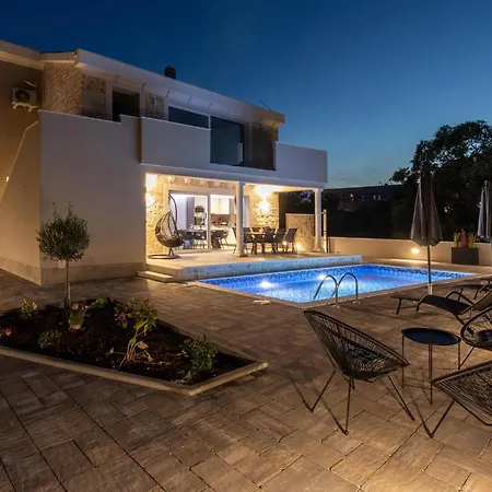 Holiday home Stunning In With Wifi *