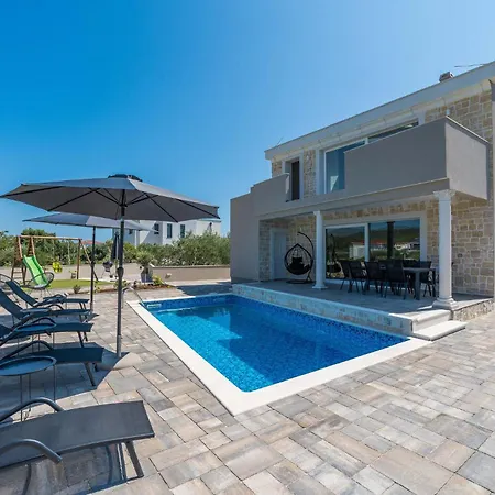 Stunning In With Wifi Holiday home
