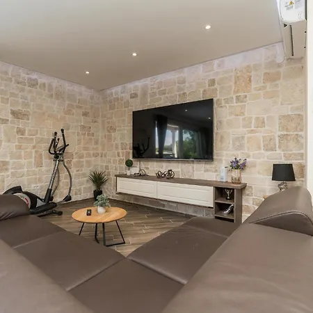 Stunning In With Wifi Holiday home